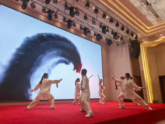 清水源 举办 太极健身 五学年总结交流会