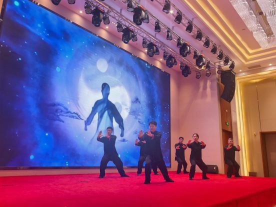清水源 举办 太极健身 五学年总结交流会